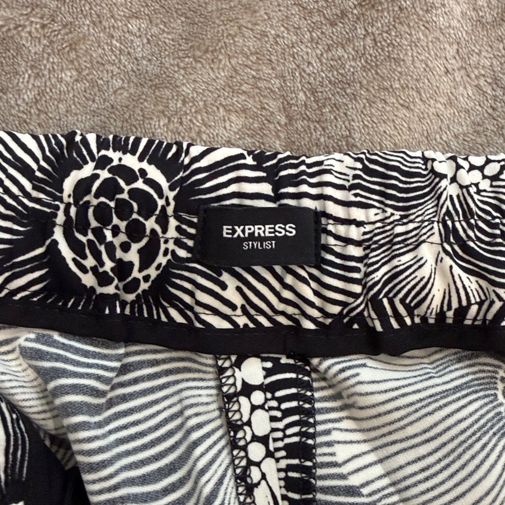 Express Wide Leg Floral Trousers 8L - Picture 3 of 4